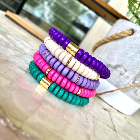 Take me to the beach 🏖 Handmade natural wood bracelets - Picture 1 of 3